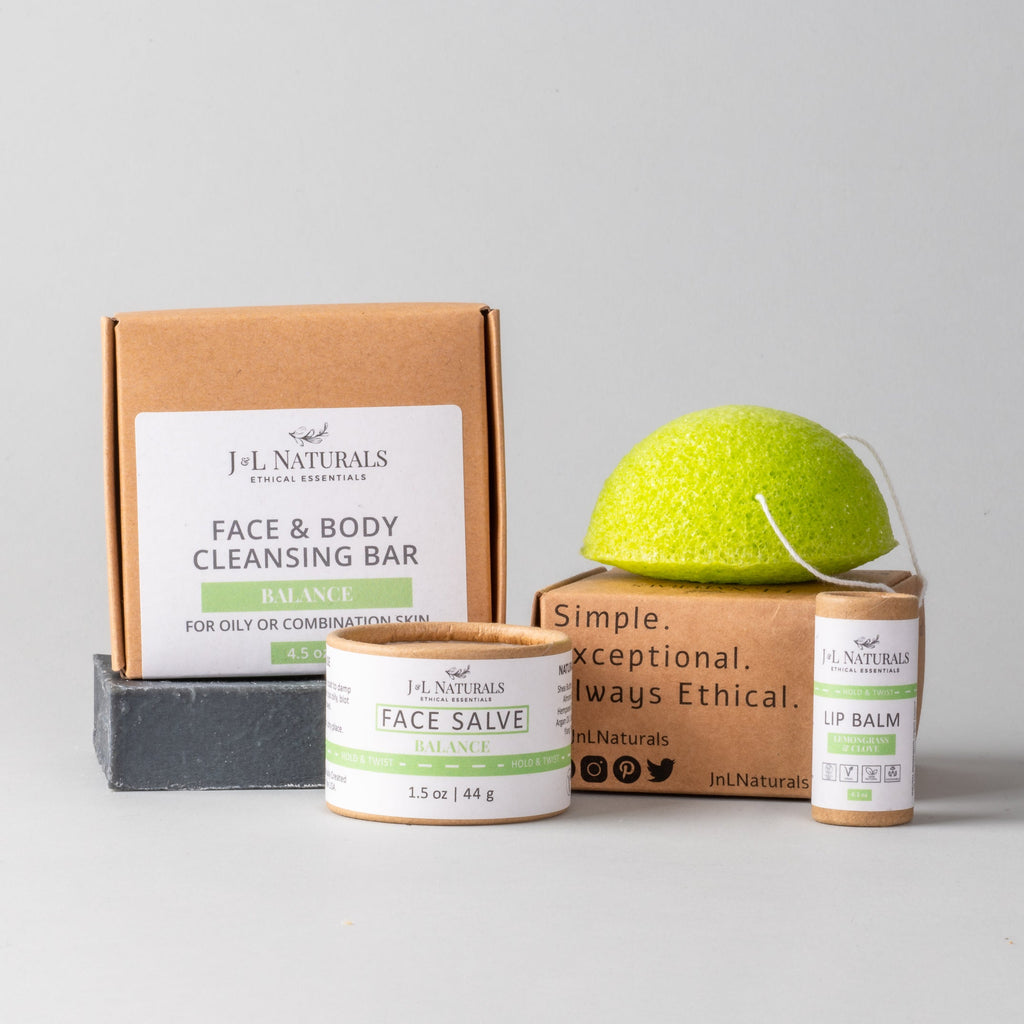 Kit essenziale per la cura della pelle (set da 4 pezzi)